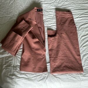 Express Linen Suit